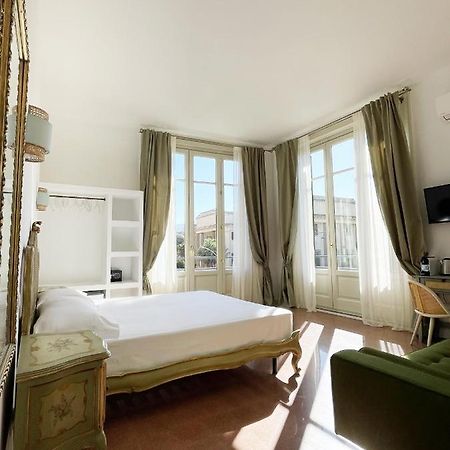 Isola - Smart Aparthotel Messina Exteriör bild