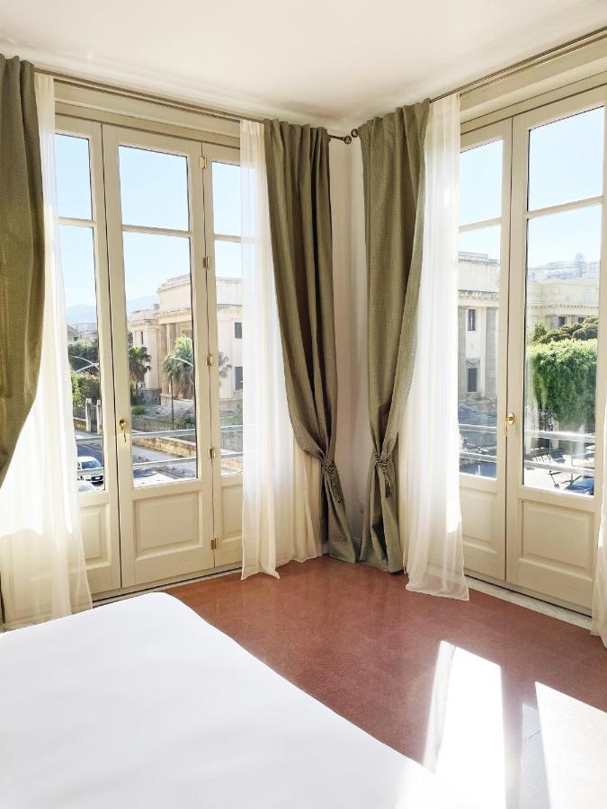 Isola - Smart Aparthotel Messina Exteriör bild