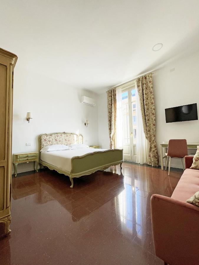 Isola - Smart Aparthotel Messina Exteriör bild