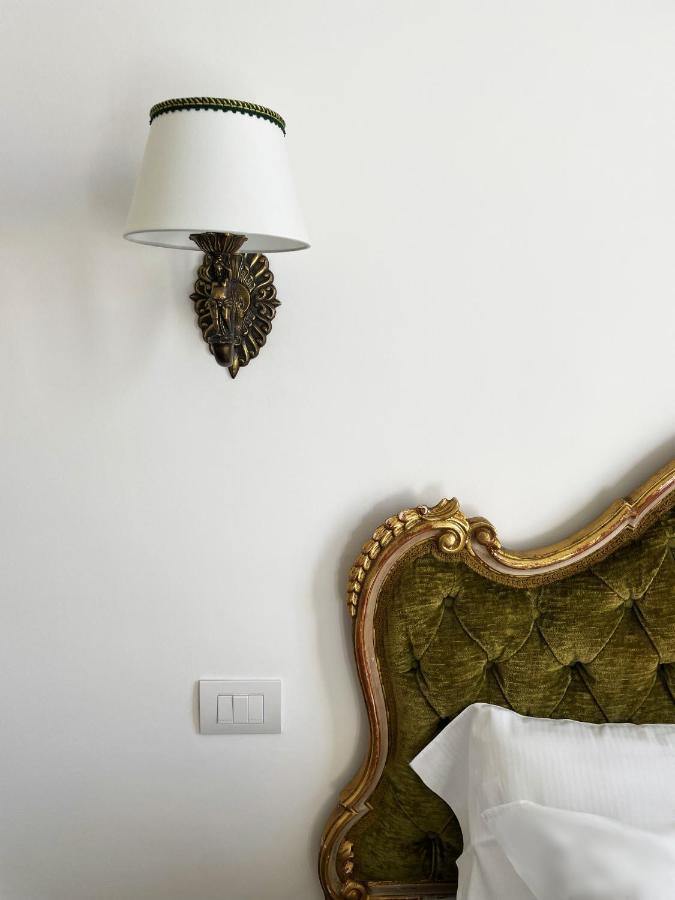 Isola - Smart Aparthotel Messina Exteriör bild